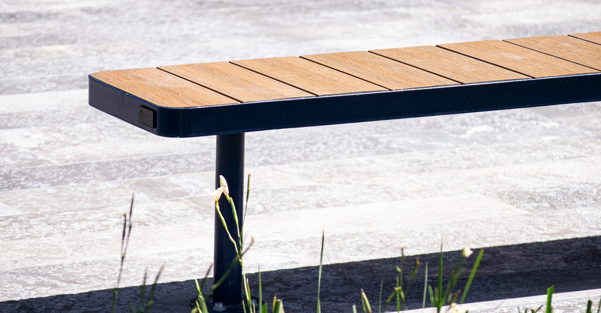 paramento_mobiliario-urbano_banner_producto_asiento_sociale_01